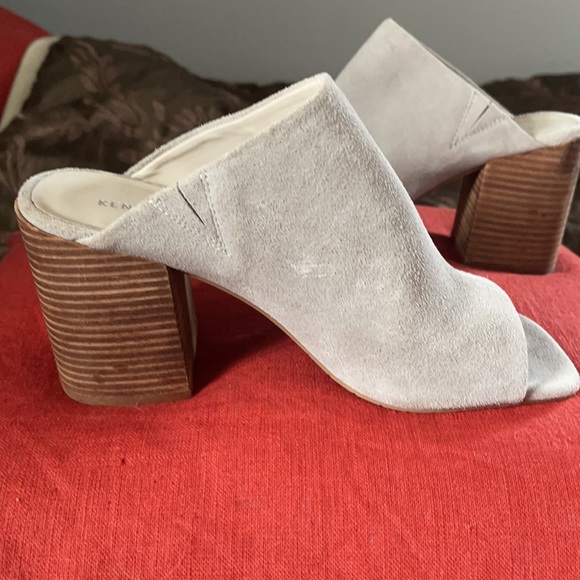 Kenneth Cole Heels - Picture 3 of 9